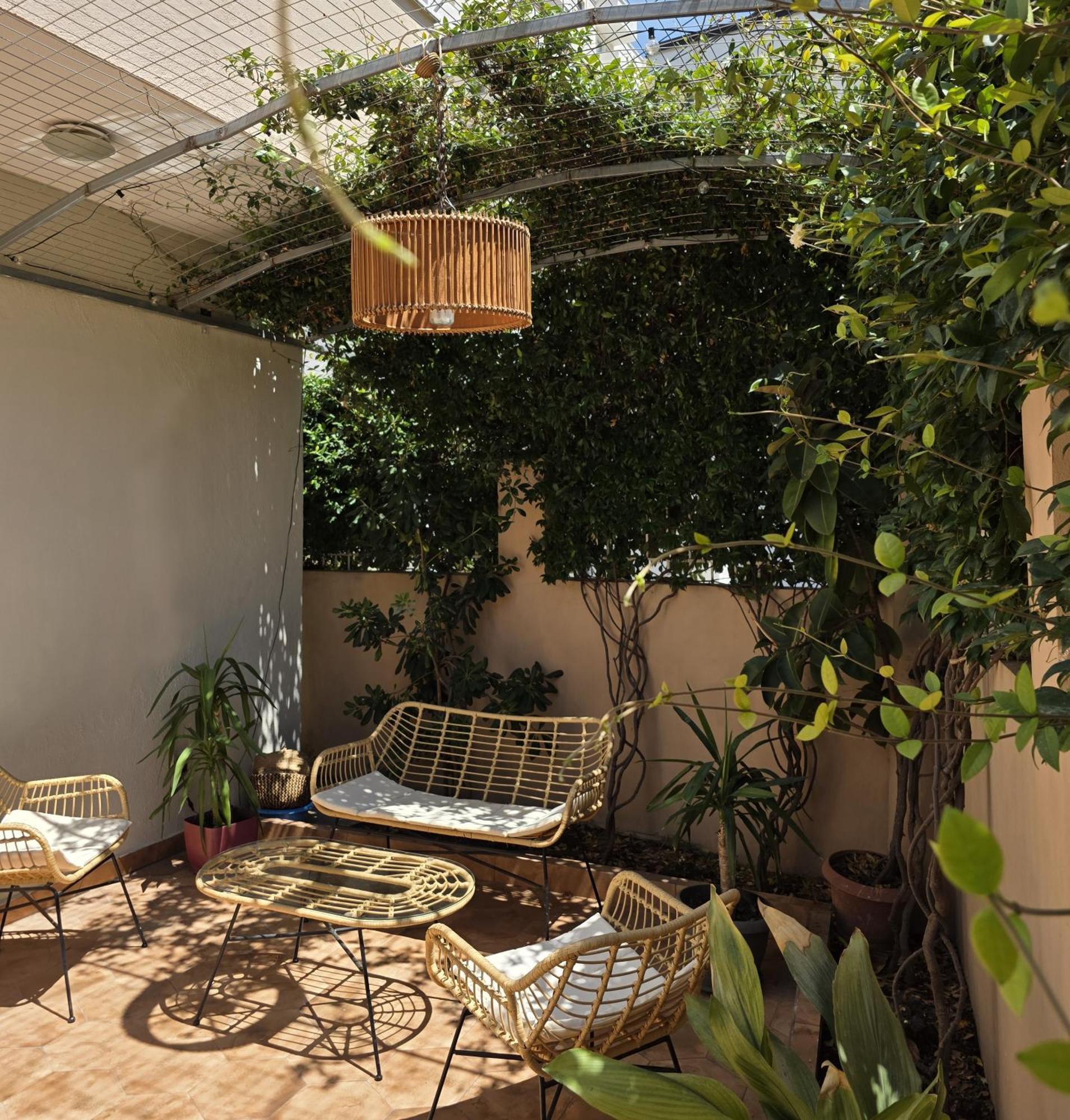 Arda Beachside Living *